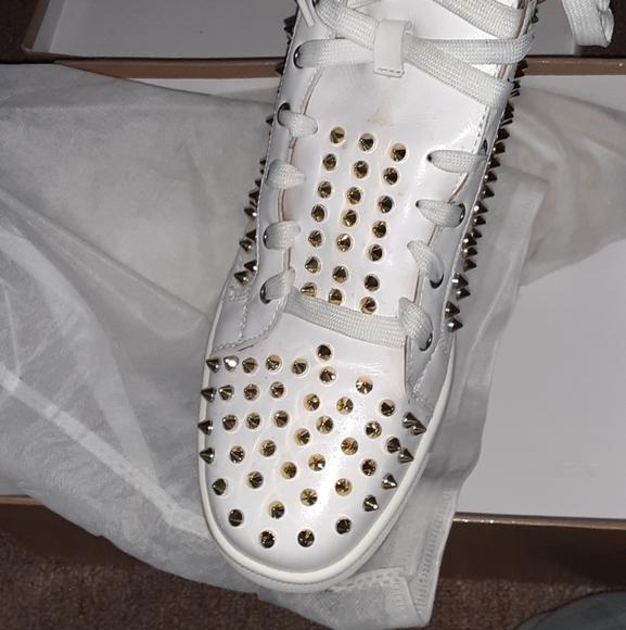 Shoes - Picture 2 of 3